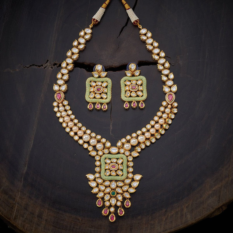 Kundan necklace set in Emerald green – Bawaries